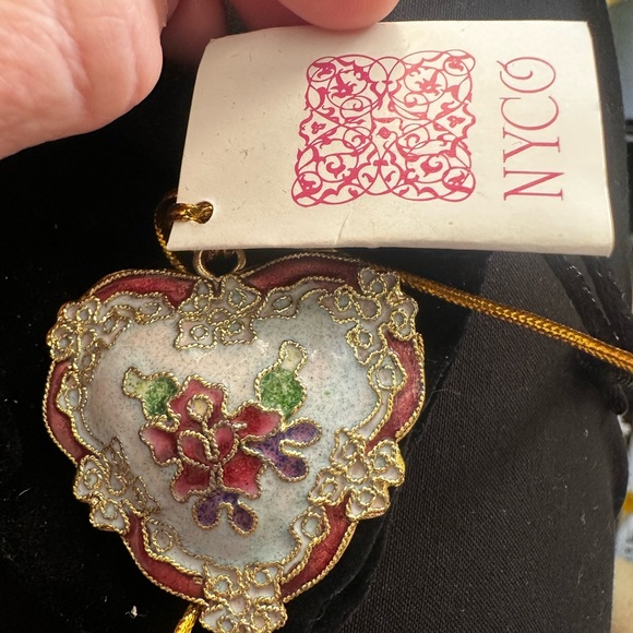 Elegant Gold and Pink Heart Pendant - Picture 9 of 9